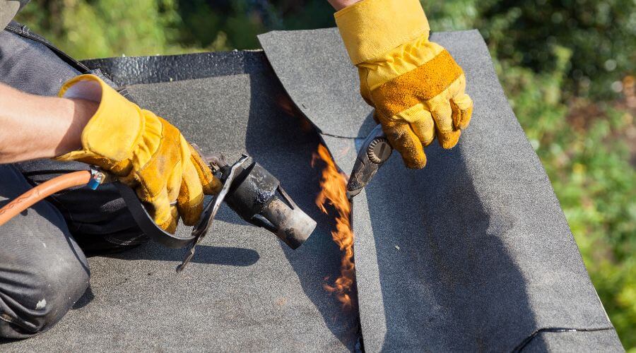 Professional flood damage restoration services in Laingsburg, MI